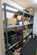 3 fag lagerreoler med div. Kontoratikler (elektronik medfølger ikke)