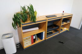 3 stk. jalousiskabe med indhold