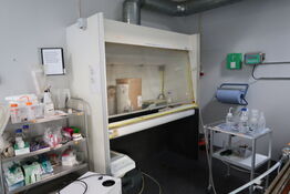 Stinkskab uden indhold