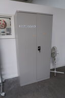 Stålskab uden indhold