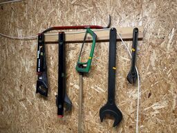 Gaffelnøgler, svensknøgler m.m.