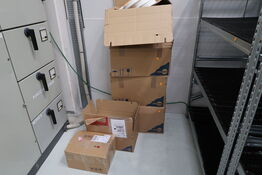 Div. Papkasser med varelager