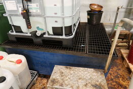 Spildekar uden indhold