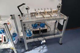 Teststation med div. Trykmålere m.m. (pumper medfølger ikke)