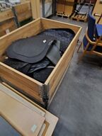 Parti støddæmpende måtter.  Assorterede. 