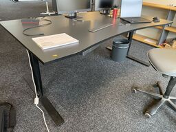 Hæve/sænkebord KINNARPS