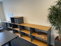 Fem reoler og én top