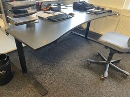 Hæve/sænkebord KINNARPS