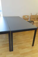 Møde-/kantinebord.