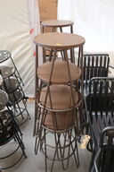 8 stk. bar/café højstole. Design: ONLY OAK, DALSTON ROUND BAR STOOL