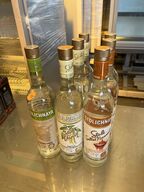 7 flasker vodka STOLICHNAYA, tre varianter