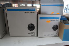 2 stk. kassetter SHIMANO CS-HG700-11, CS-R9100