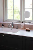 Halo design wrong bordlampe i opalglas ø16 cm h32 cm e27(ubrugt)