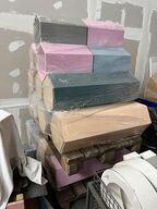 18 stk. Podier - 6 kantet larkeret mdf podier med låg i diverse størrelser