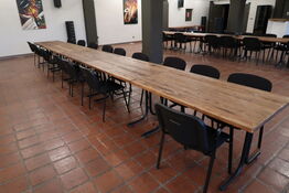 16 stk. stabelstole (borde medfølger ikke)