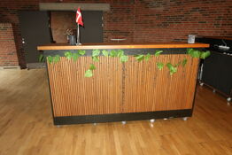 Mobilbar med indhold