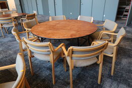 Klapbord med 8 stk. spisebordsstole