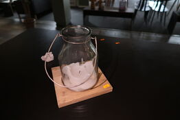 Lysestager, vase m.m.