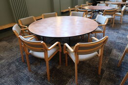 Klapbord med 7 stk. spisebordsstole