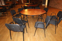 Foldebord med 10 stk. stabelstole