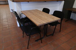 4 stk. stabelstole (borde medfølger ikke)