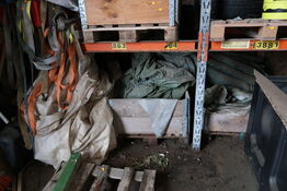 Div. Paller med presenninger