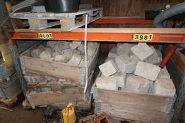 Div. Chaussesten samt kantsten og dug