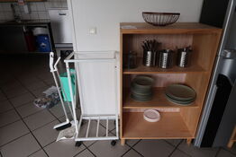 2 stk. Reoler med indhold + skraldespand 