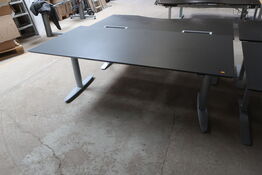 El. hæve/sænkebord 100x200 cm. 