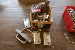 Diverse låsekasser og håndtag 