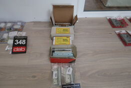 Parti svingdørs hængsler 