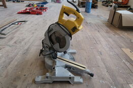 Kap-/geringssav, Dewalt DW707