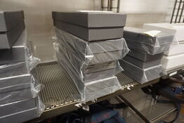 4 kasser med strømper BERKELEY