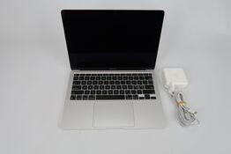 Apple Macbook Air M1 13" 