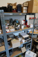 Reol med div. Reservedele