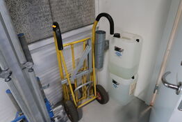 Sækkevogn samt demineraliseretvand