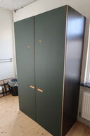 Køkkenskab i grøn linoleum  FORM PLUS+