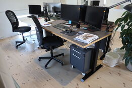 Hæve/sænkebord m. stol & skuffmodul IKEA