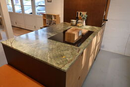 Kogeplade m. indbygget emhætte V-ZUG Type: CCT4t-31096 Model: SN 31096 105631