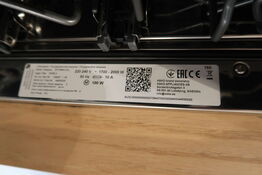 Køkkenø i egetræ mflg. Opvasker FORM PLUS+/ ASKO Model: DFi756MUXXL