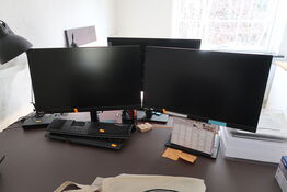 2 stk. Computerskærme mlfg. Tastur, mus & Headset THINKVISION/LENOVO Model: T27q-20/ C19270QTO