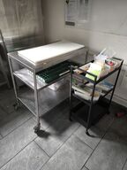 2 stk. Rullevogne med indhold