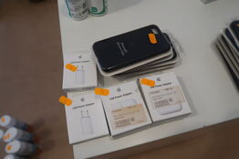 5 stk. covers samt 4 stk. strømadaptere