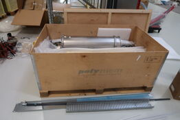 Transportkasse med tank m.m.