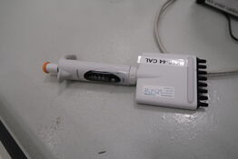 Elektrisk pipette SARTORIUS 300