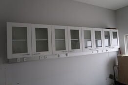 Overskabe med indhold