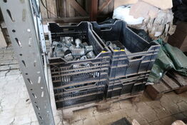 Plastikkasser med div. Fittings