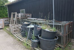 Diverse stativer / potter