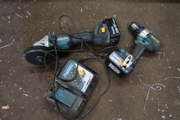 2 stk. akku håndværktøj MAKITA DGA506, DHH486 med 2 stk. batterier og lader