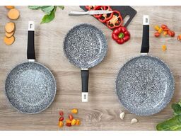 Pandesæt med 3 stk. pander i str. 20, 24 og 26 cm.